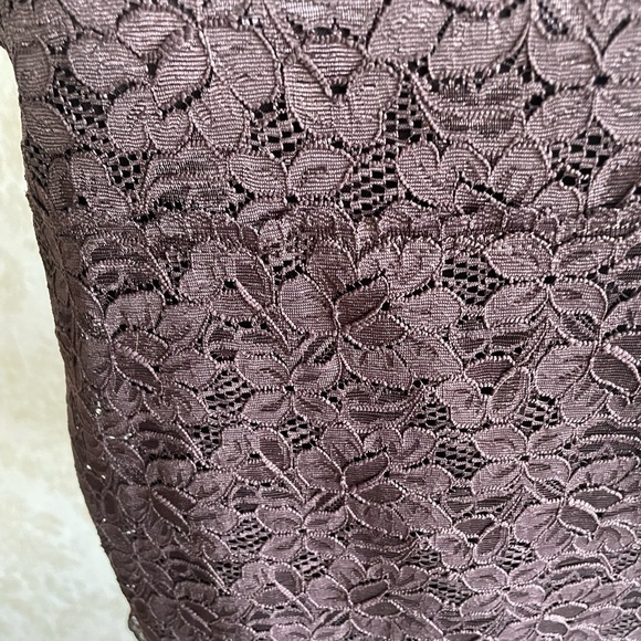 Floral lace camisole - Picture 2 of 8